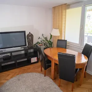 https://pokoje-nowiniarska.warsawhotelspoland.com